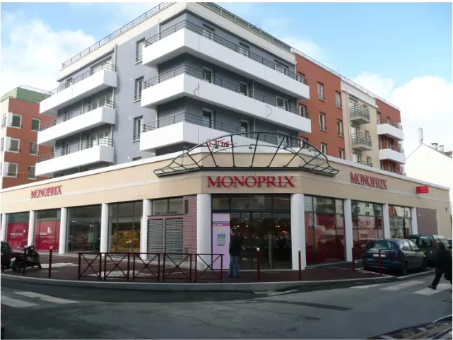 Centres commerciaux, superettes, supermarchés….. en dessous des habitations